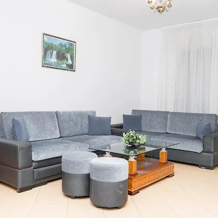 Vlora-skele Appartement *